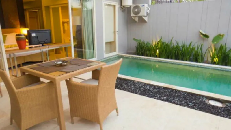 Garden Bay View Villa Kuta Selatan 5*,