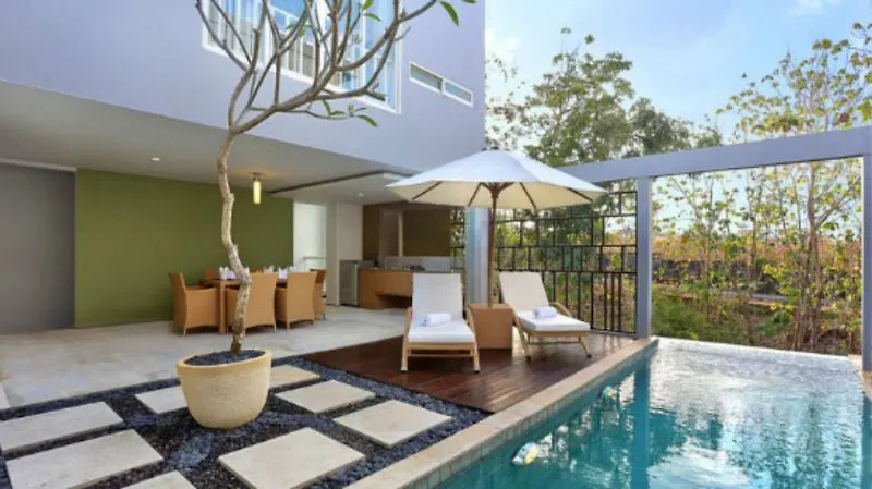Garden Bay View Villa Kuta Selatan 5*,