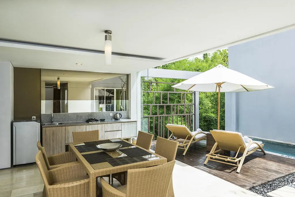 Garden Bay View Villa Kuta Selatan 5*,